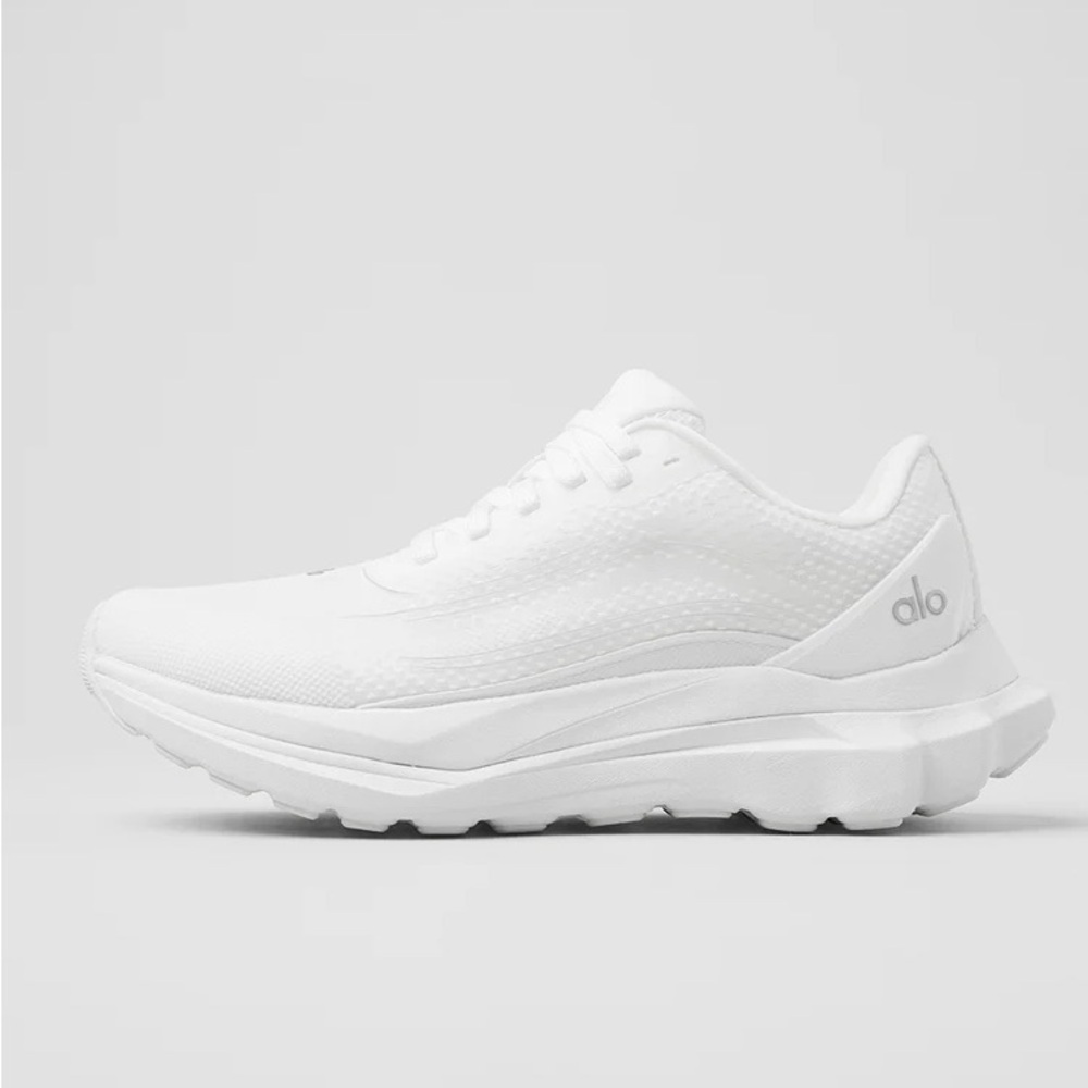 ALO Yoga Runner Athletic Shoes Unisex 7.5M/9W